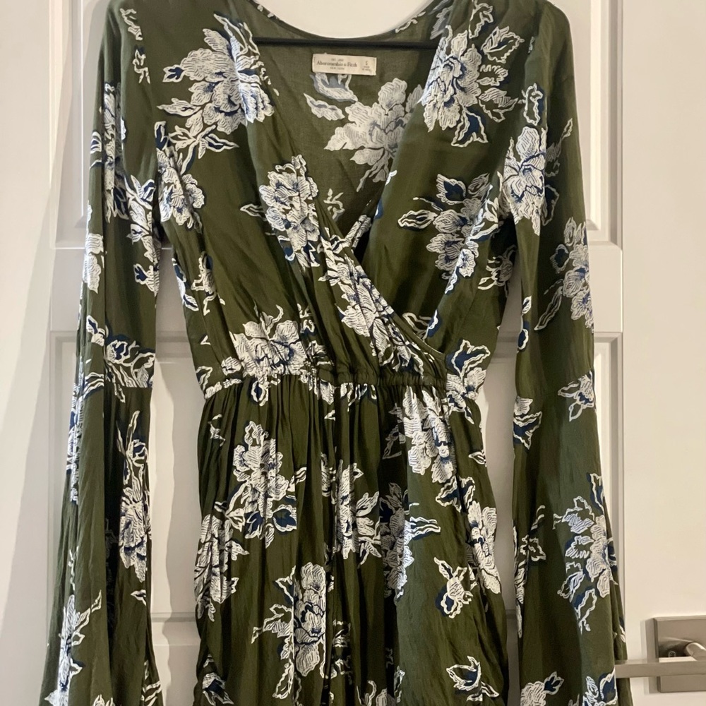 Green floral shorts long sleeve romper